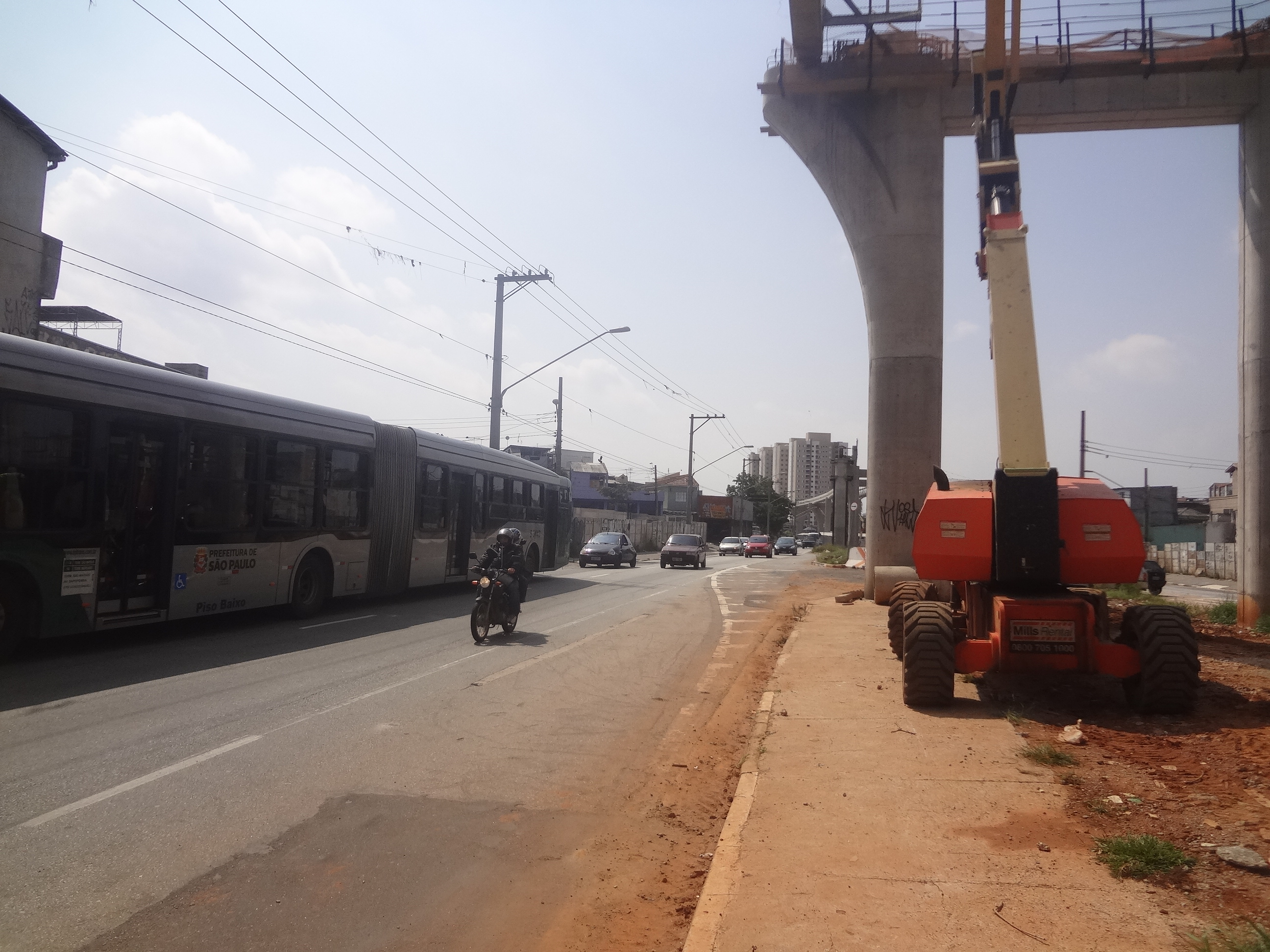 Obras da futura Estação Vila Tolstói da Linha 15 Prata do Monotrilho