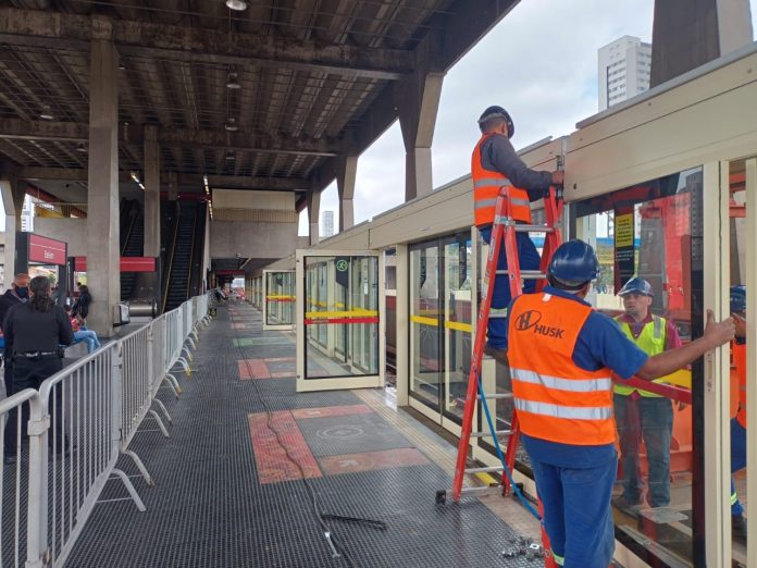 Metrô começa a instalar portas de plataforma na estação Belém