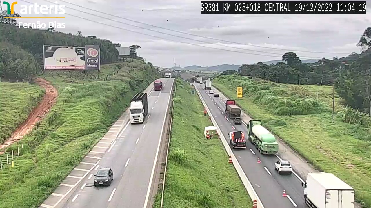 Obras causam lentidão na rodovia Fernão Dias em Bragança Paulista