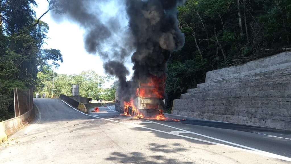 incêndio cubatão ecovias