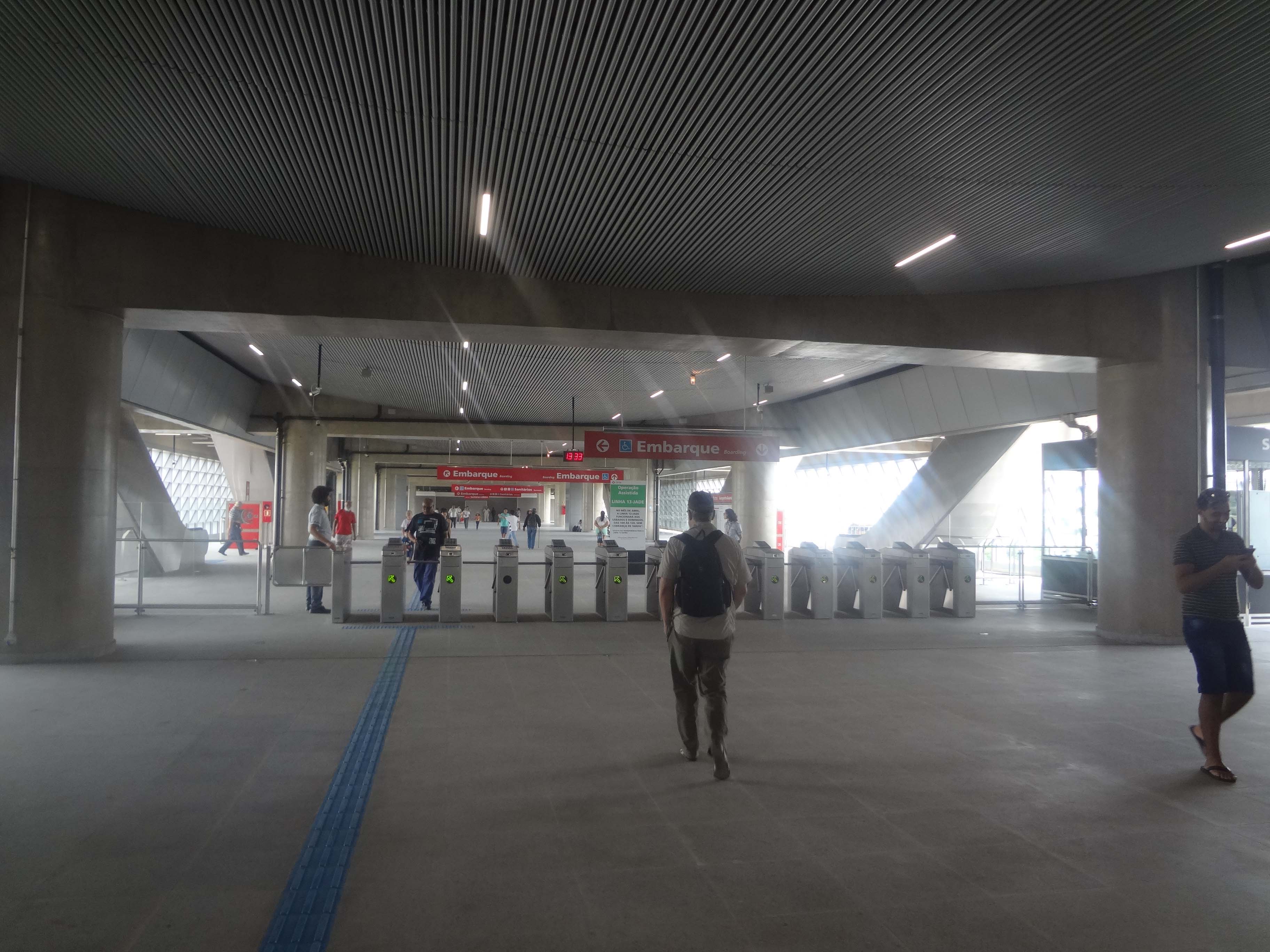 abertura de estação aeroporto da linha 13-Jade