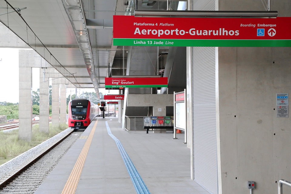 Linha 13-Jade Plataforma da Estação Engenheiro Goulart