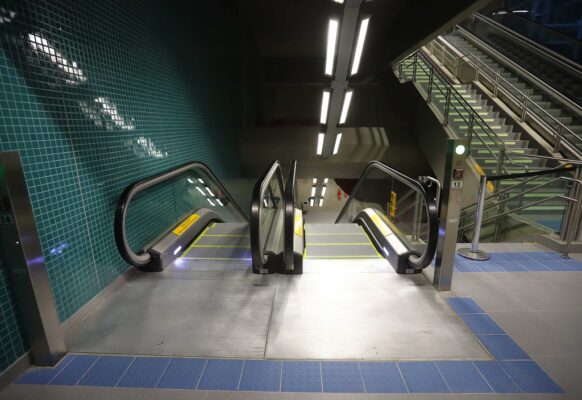 Estação Oscar Freire escada rolante