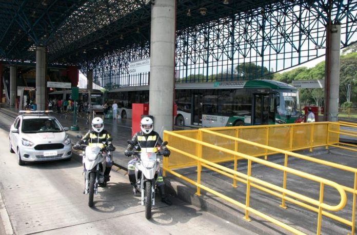 Frota de ônibus Terminal Mercado SPTrans Postos de atendimento Funcionamento