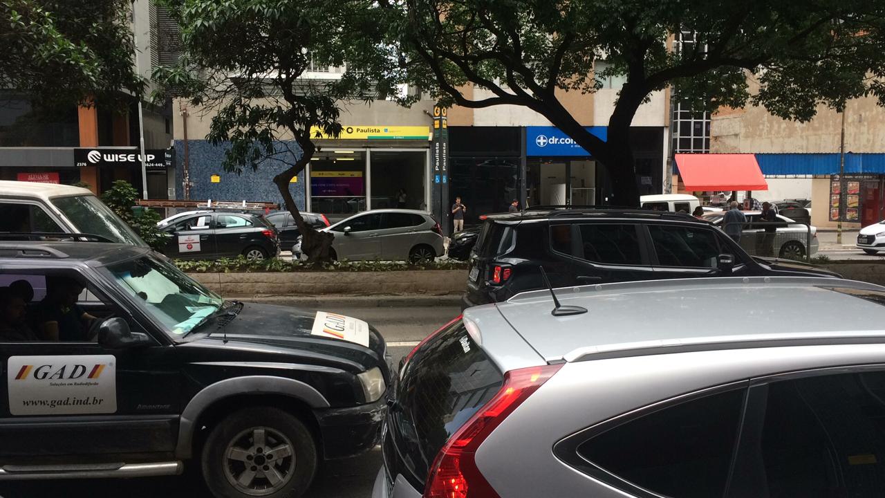 Carros Rua da Consolação