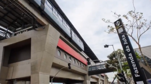 Totem Estação Fazenda da Juta metrô linha 15-prata