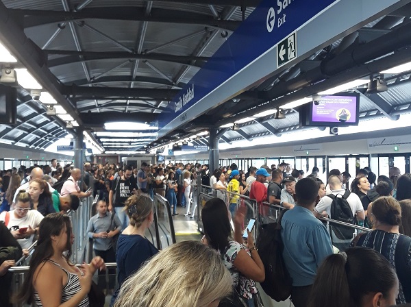 Plataforma Camilo Haddad Linha 15-Prata