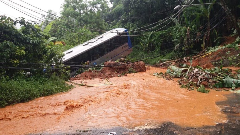 Ônibus Arrastou