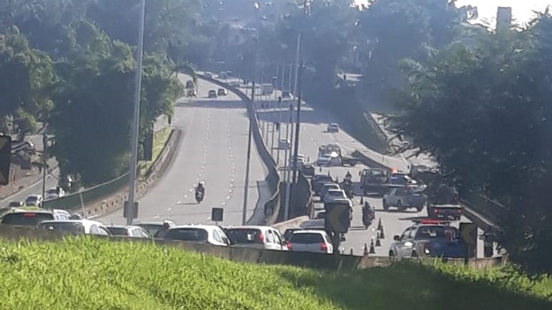 Acidente na rodovia Raposo Tavares Sábado