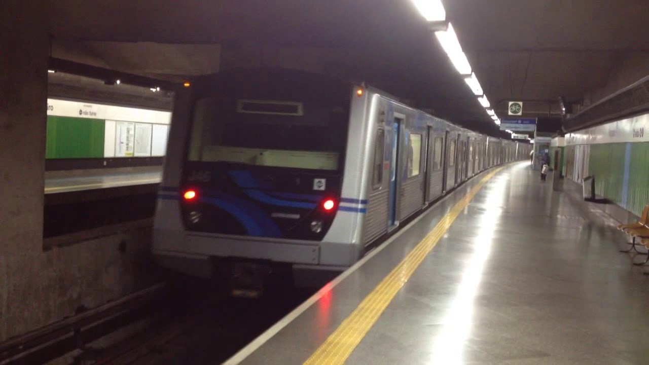 Linha 1-Azul Trem na estação Vergueiro Linha 1-Azul