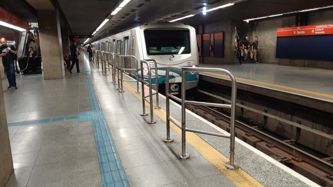 Estação República Vazia Metrô linha 3-vermelha linha vermelha