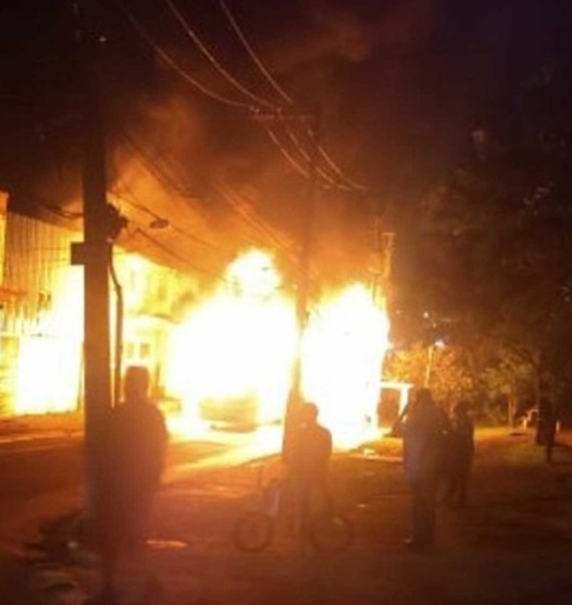 Fogo em ônibus Itaim Paulista