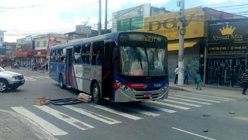 Pirajuçara Ônibus Embu das Artes