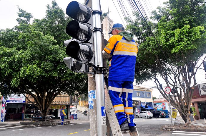 Semáforo Rua Tordesilhas