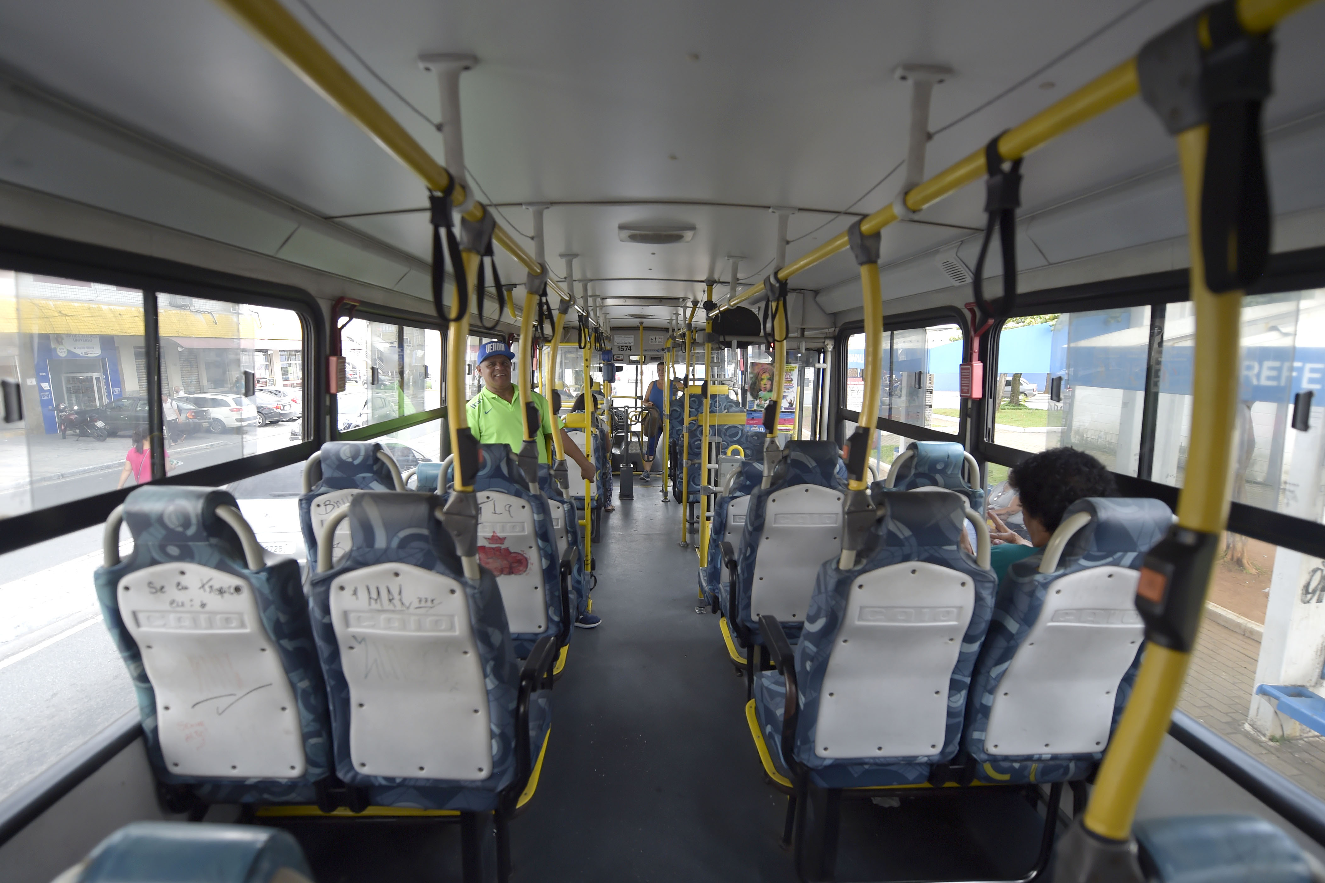 Coronavírus Ônibus vazio em Guarulhos