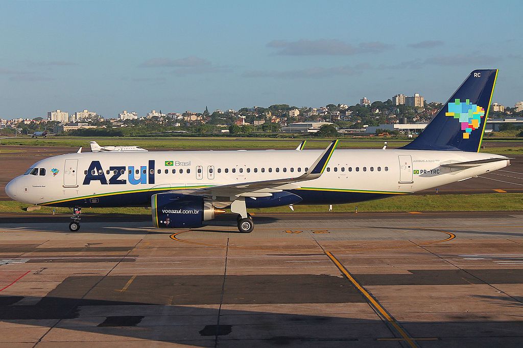 Avião da Azul Terminal 1