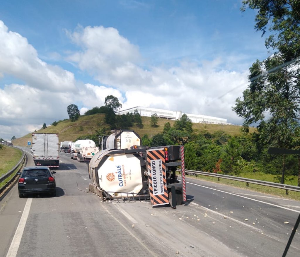 Carreta no Rodoanel