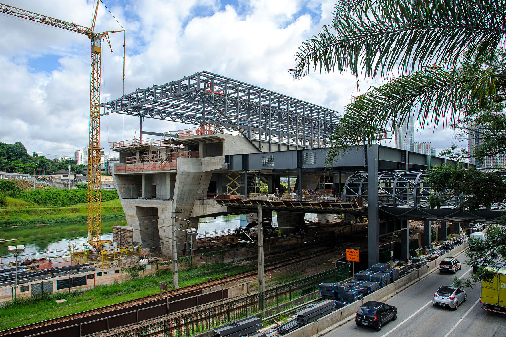 Marginal Pinheiros Estação Morumbi Linha 17-Ouro