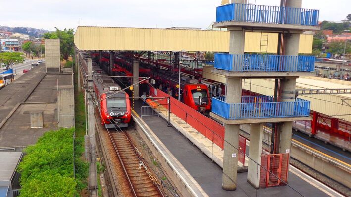 Estação Guaianases Linha 11-Coral falhas