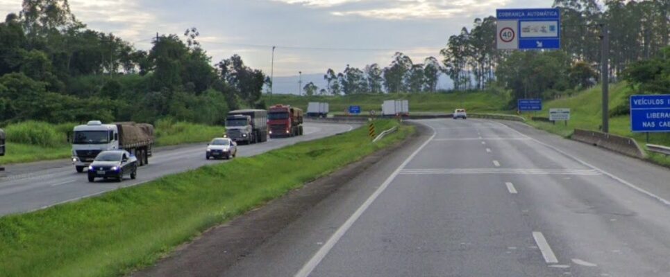 Trecho da rodovia Régis Bittencourt em Cajati