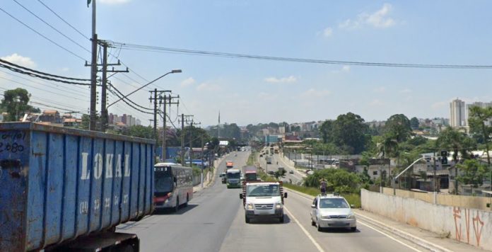 Avenida Jacu-Pêssego 750