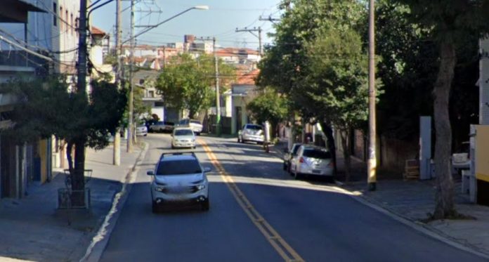Avenida Júlio Buono 155