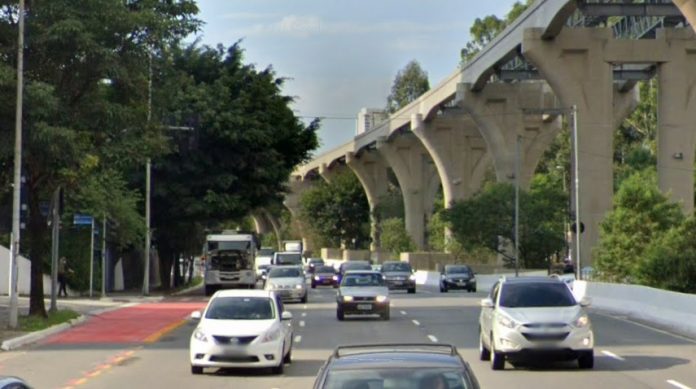 Avenida Roberto Marinho Rua João Álvares Soares