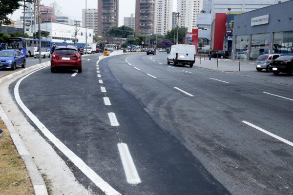 Avenida Paulo Faccini Guarulhos