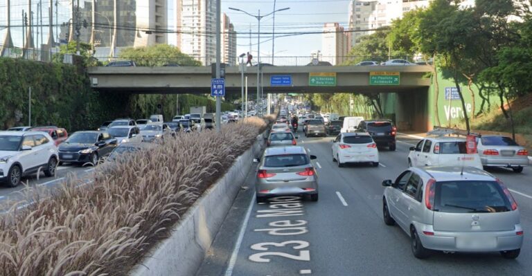 Avenida 23 de Maio
