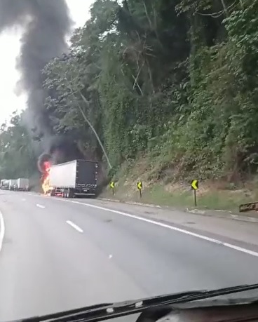 Caminhão Fogo Miracatu