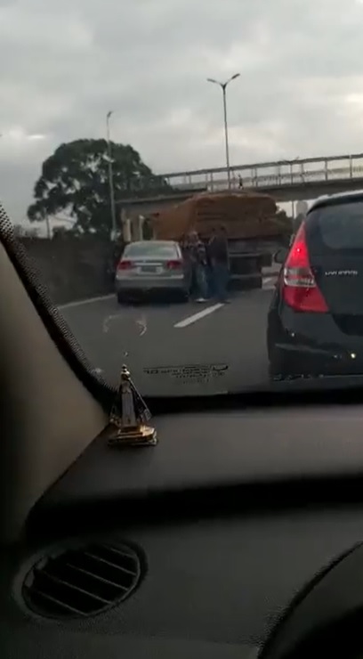 Colisão na Raposo