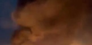 Ônibus é incendiado na Avenida Yervant Kissajikian na Vila Inglesa Ônibus Incendiado