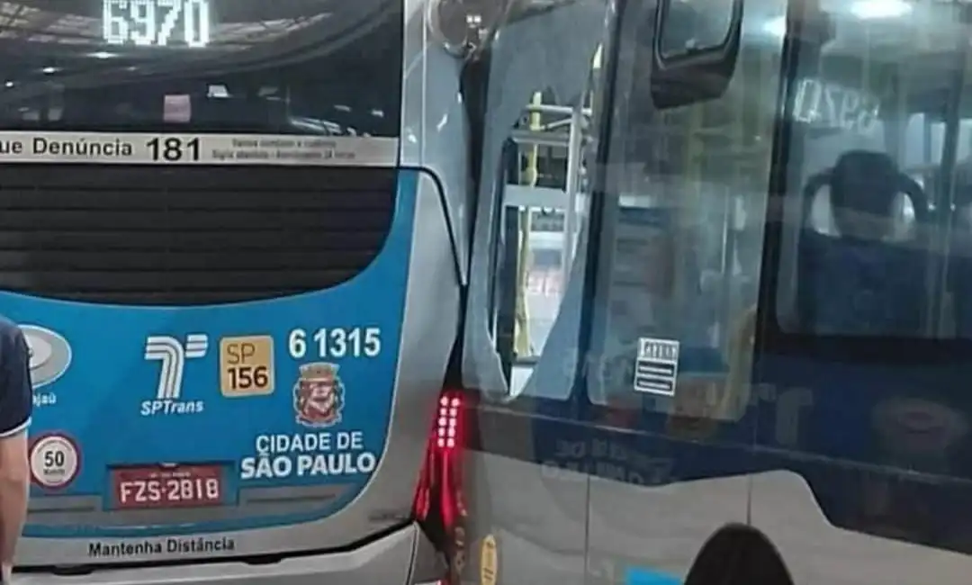 colisão de ônibus no terminal santo amaro
