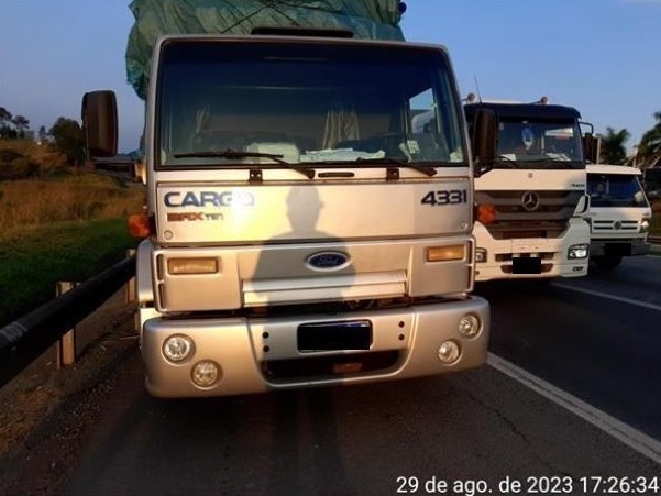 ford cargo 4331