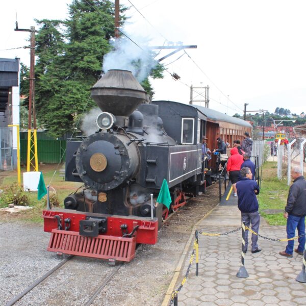 maria fumaça interior Estrada de Ferro Campos do Jordão