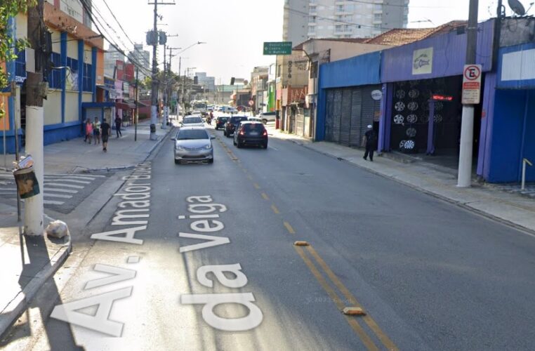 Avenida Amador Bueno da Veiga