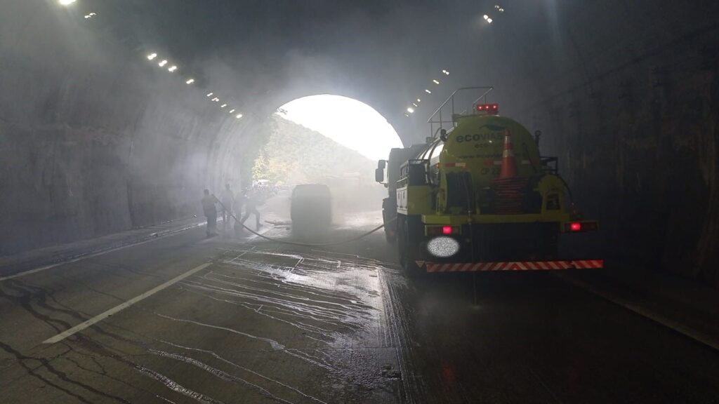 kombi fogo túnel