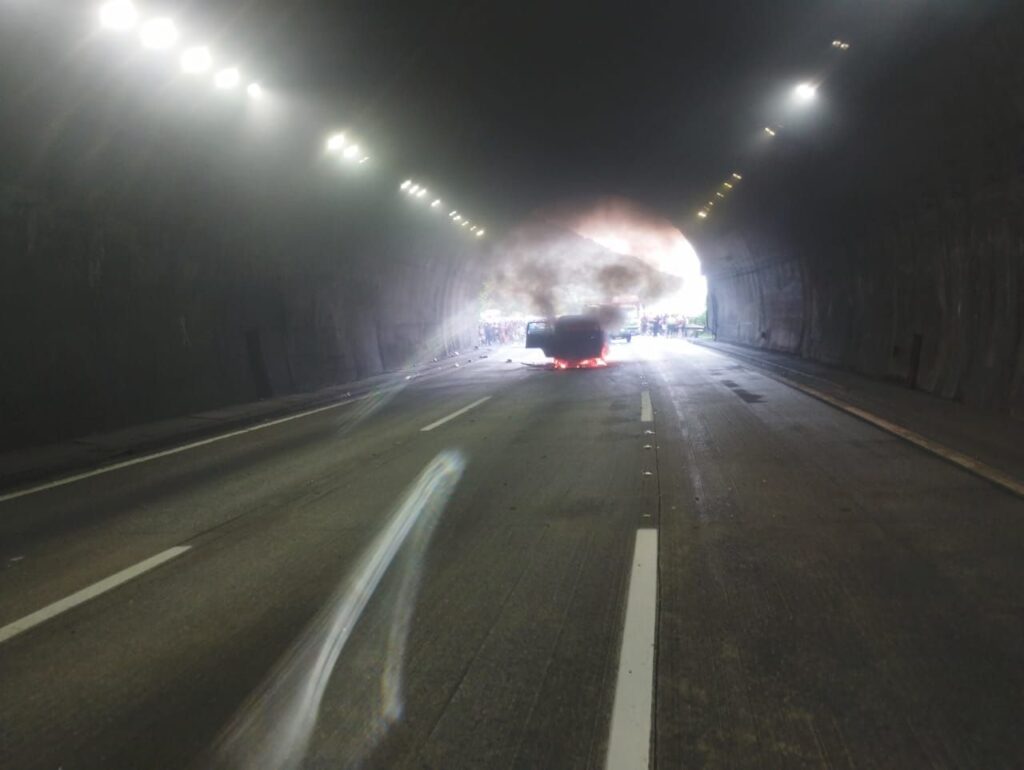 kombi fogo túnel