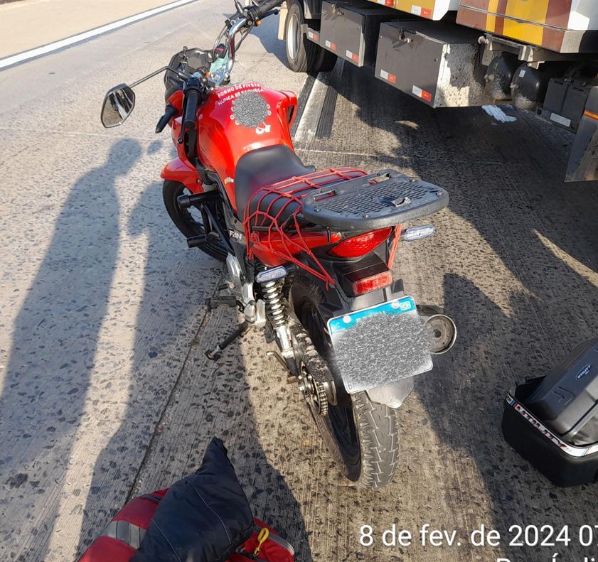 moto vermelha