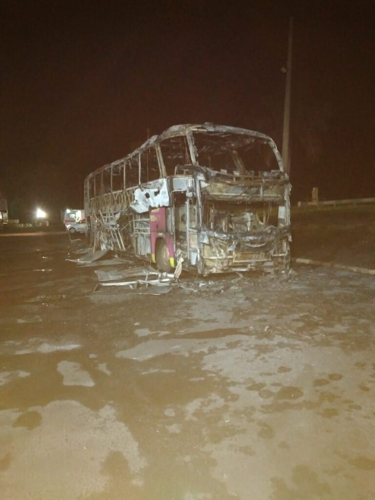 ônibus em são simão