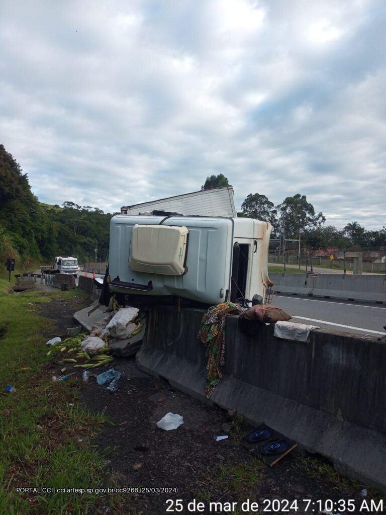 caminhão paraibuna tamoios