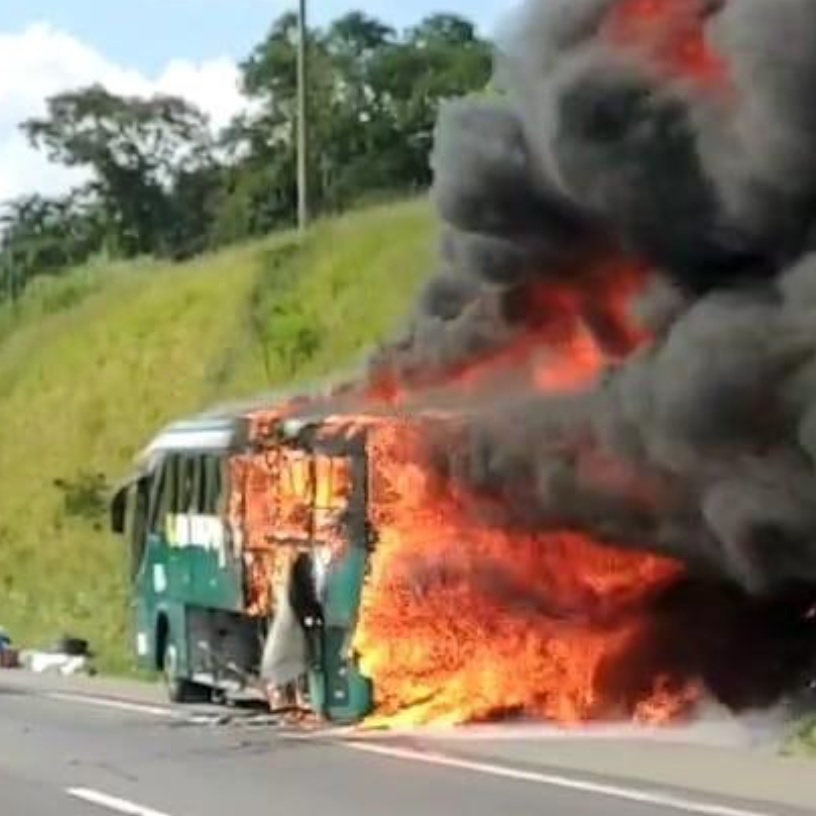 ônibus fogo bragança
