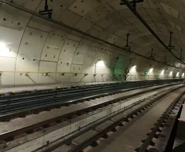 estação Ponte Grande linha 22-marrom metrô tuneladora linha 19-celeste linha 16-violeta