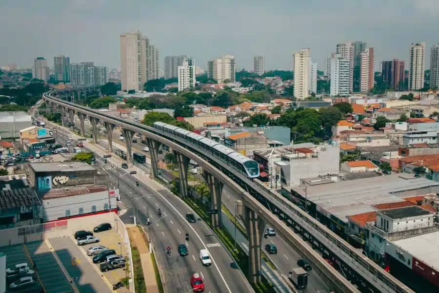 monotrilho metrô linha 15-prata