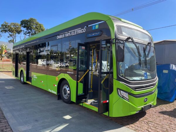 ônibus elétricos