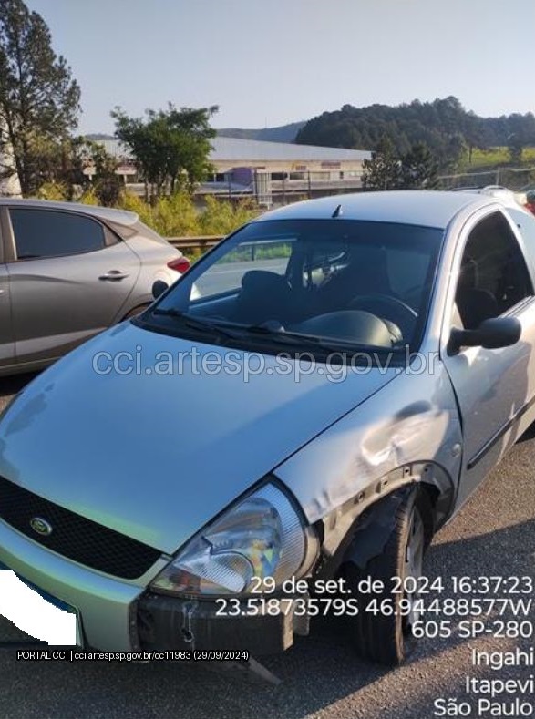 ford ka acidente