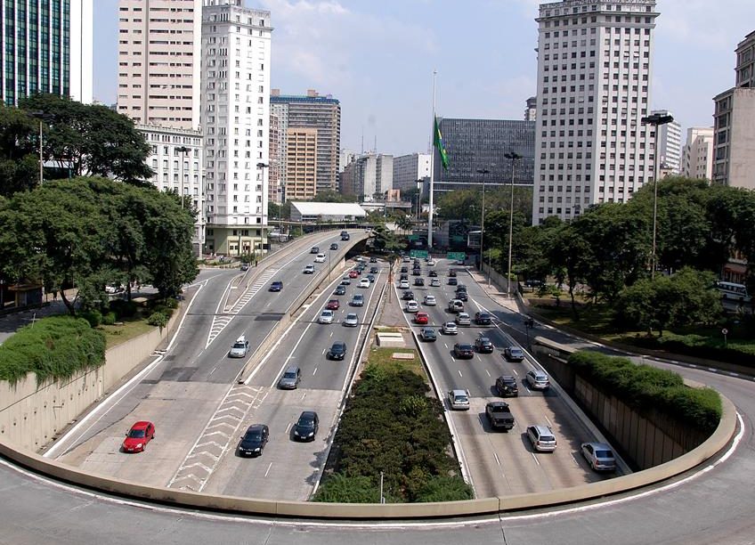 trânsito são paulo carros centro