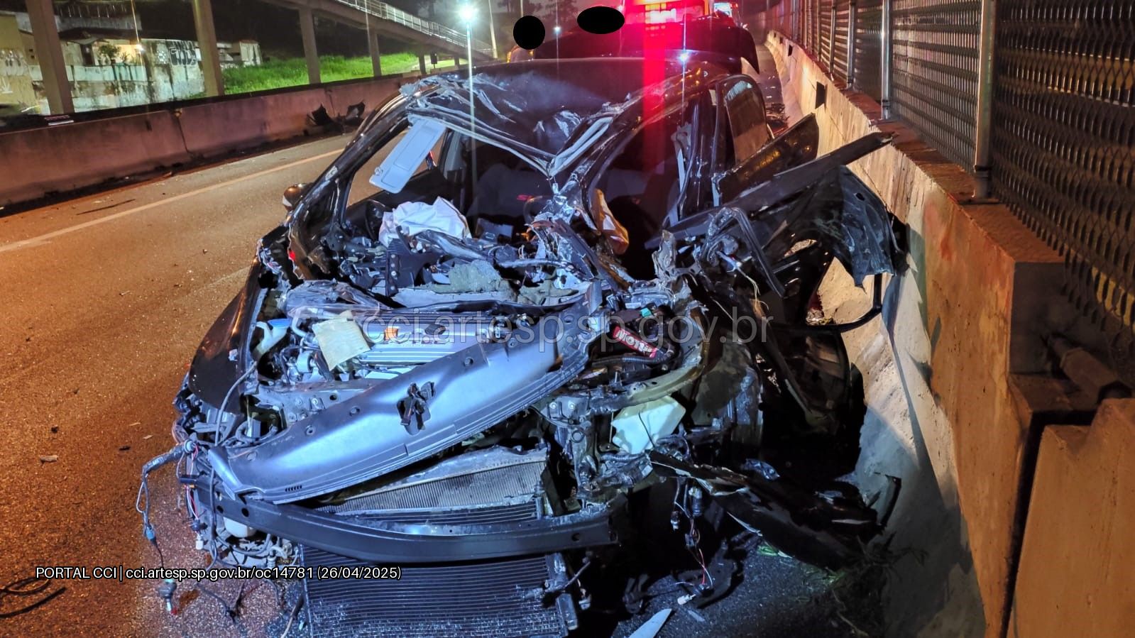 Honda Civic destruído rodovia Anchieta