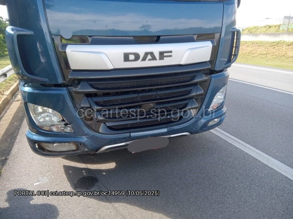 Caminhão DAF acidente