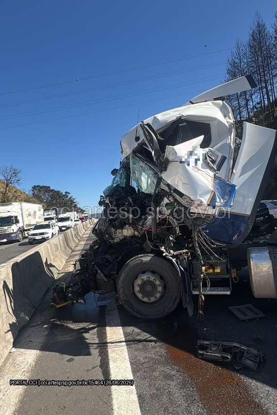 Carreta Scania rodovia Dom Pedro I